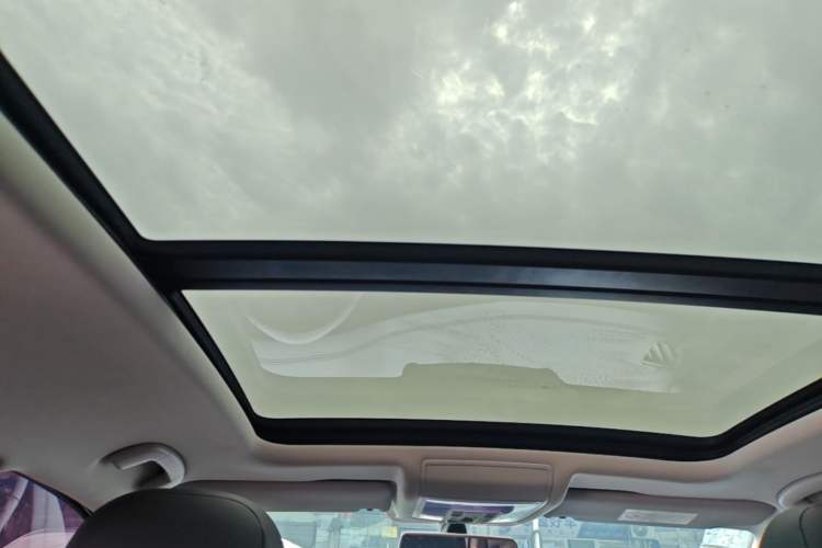 Used Volkswagen Passat 2019 330TSI Elite Edition China VI Headliner