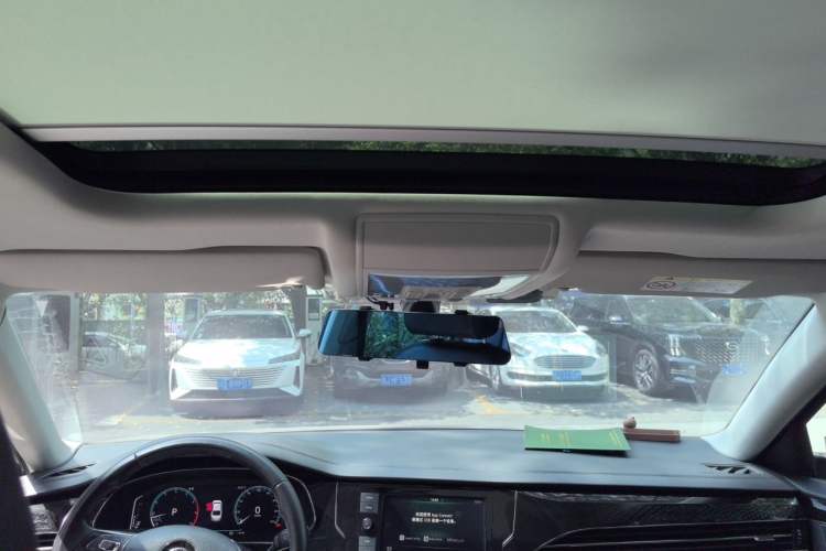Used Volkswagen Passat 2019 330TSI Luxury Edition China VI Standard Headliner
