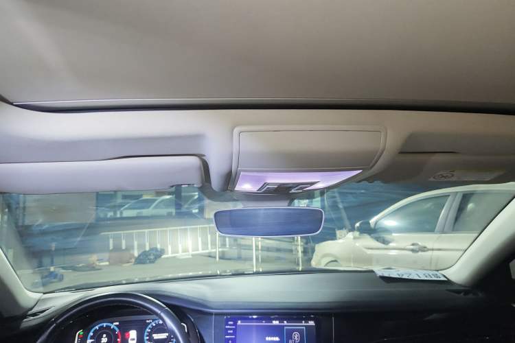 Used Volkswagen Passat 2019 380TSI Prestige Edition China VI Standard Headliner