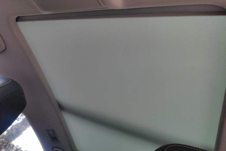 Used Volkswagen Passat 2019 330TSI Luxury Edition China VI Standard Headliner