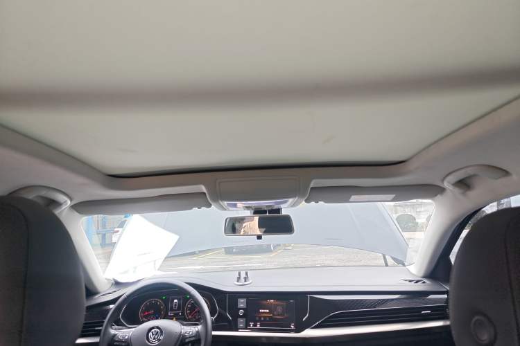Used Volkswagen Passat 2019 330TSI Elite Edition China VI Headliner
