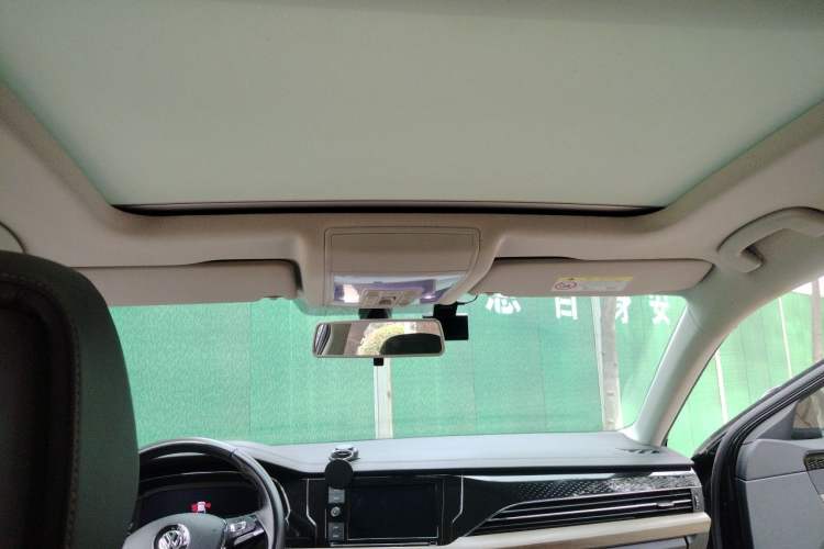 Used Volkswagen Passat 2019 330TSI Luxury Edition China VI Standard Headliner