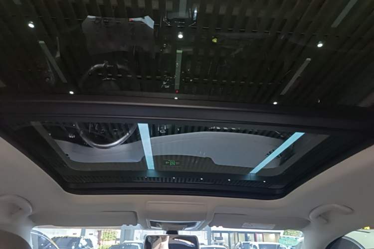 Used Volkswagen Passat 2019 330TSI Luxury Edition China V Standard Headliner