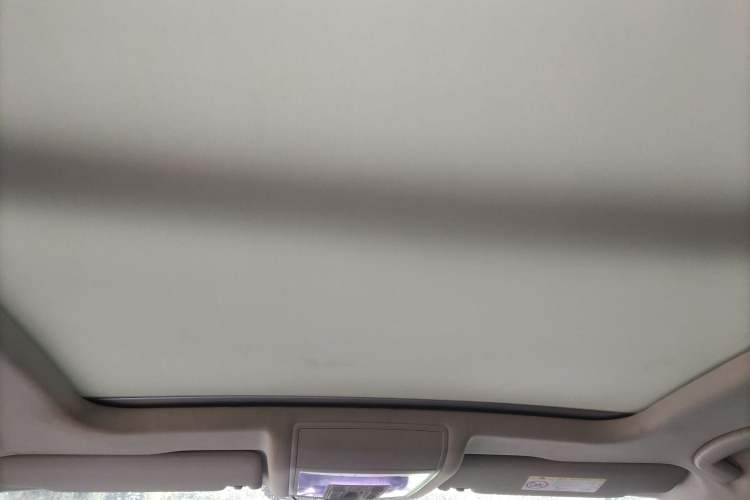 Used Volkswagen Passat 2019 330TSI Elite Edition China VI Headliner