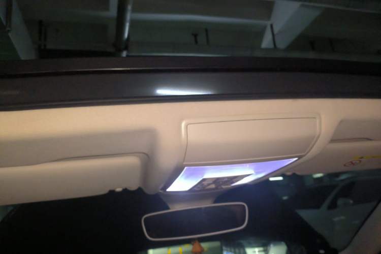Used Volkswagen Passat 2019 330TSI Prestige Edition China VI Standard Headliner