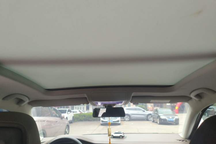 Used Volkswagen Passat 2019 330TSI Luxury Edition China VI Standard Headliner