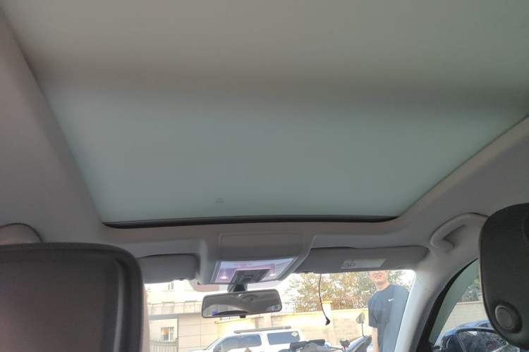 Used Volkswagen Passat 2019 330TSI Luxury Edition China VI Standard Headliner