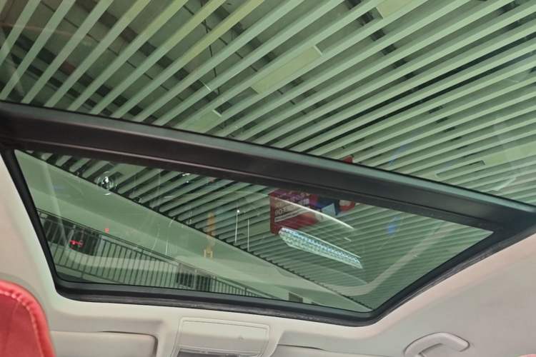 Used Volkswagen Passat 2019 330TSI Elite Edition China VI Headliner