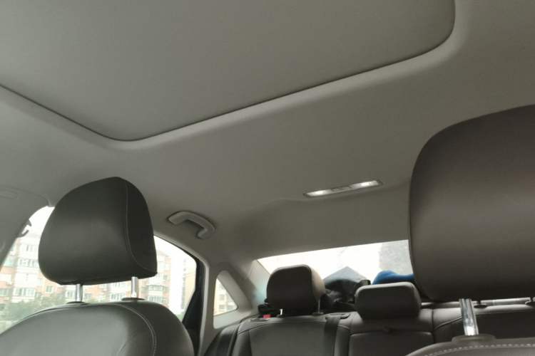 Used Volkswagen Passat 2019 280TSI Elite Edition China VI Standard Headliner