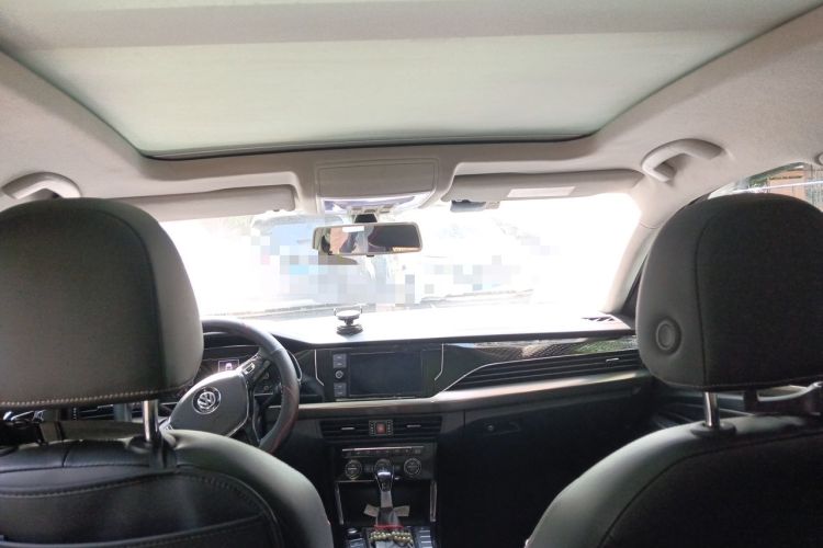 Used Volkswagen Passat 2019 330TSI Elite Edition China VI Headliner