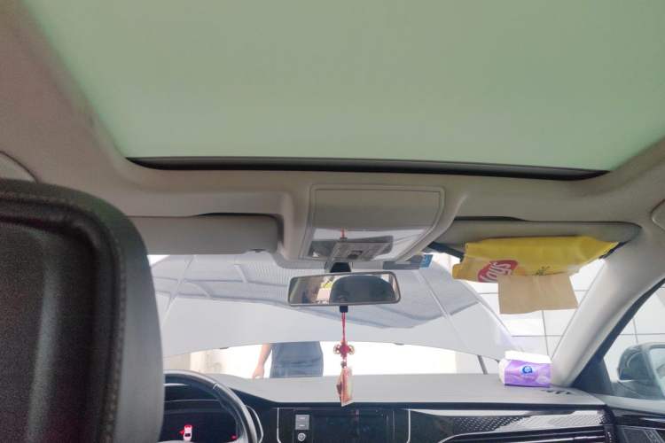 Used Volkswagen Passat 2019 330TSI Luxury Edition China VI Standard Headliner