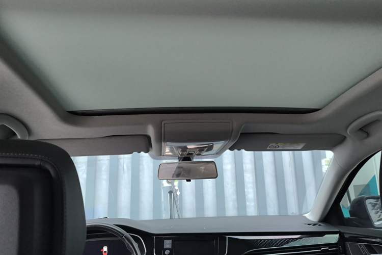 Used Volkswagen Passat 2019 330TSI Luxury Edition China VI Standard Headliner