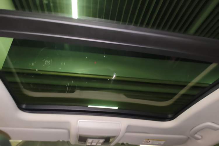 Used Volkswagen Passat 2019 330TSI Luxury Edition China VI Standard Headliner