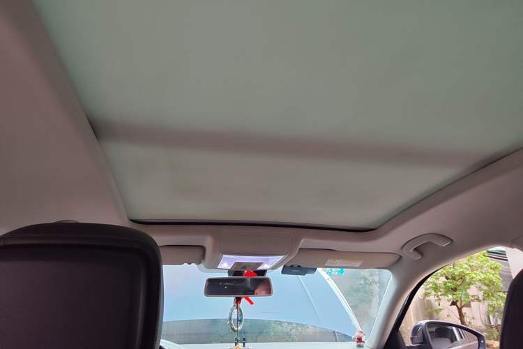 Used Volkswagen Passat 2019 330TSI Luxury Edition China VI Standard Headliner
