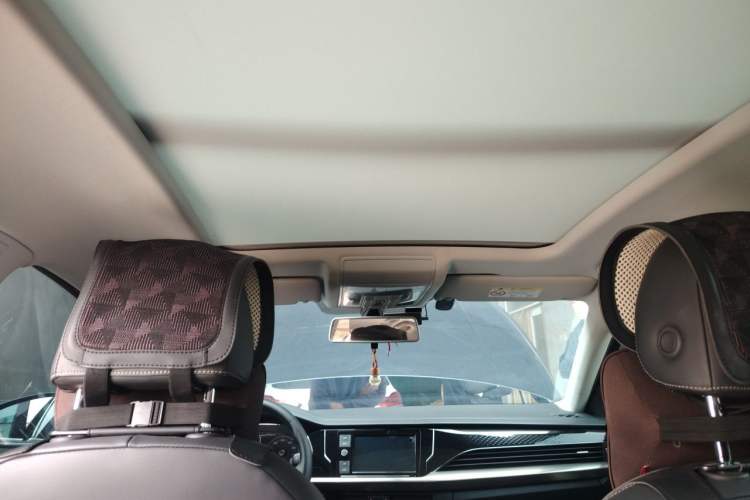 Used Volkswagen Passat 2019 330TSI Elite Edition China VI Headliner