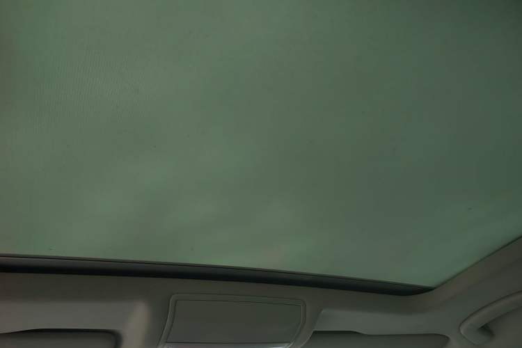 Used Volkswagen Passat 2019 330TSI Luxury Edition China VI Standard Headliner