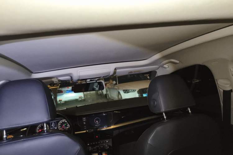 Used Volkswagen Passat 2019 330TSI Elite Edition China V Standard Headliner