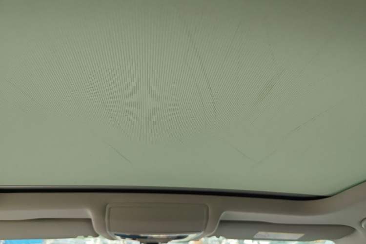 Used Volkswagen Passat 2019 330TSI Luxury Edition China VI Standard Headliner