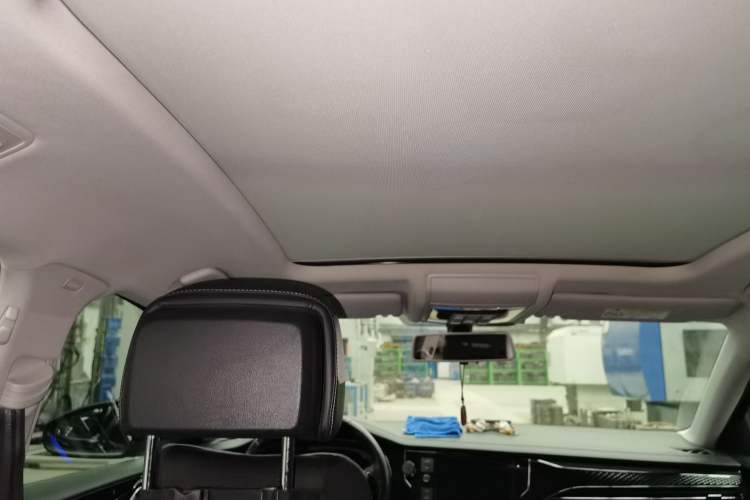 Used Volkswagen Passat 2019 330TSI Luxury Edition China VI Standard Headliner