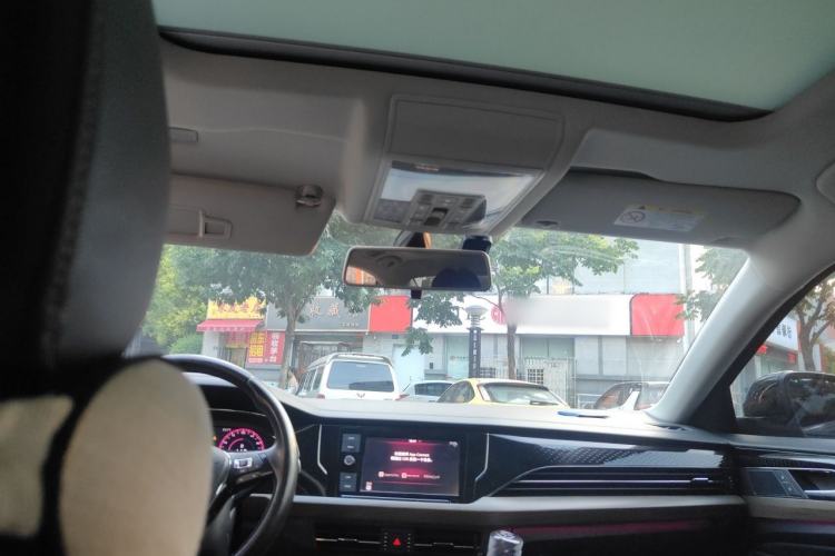 Used Volkswagen Passat 2019 330TSI Luxury Edition China VI Standard Headliner
