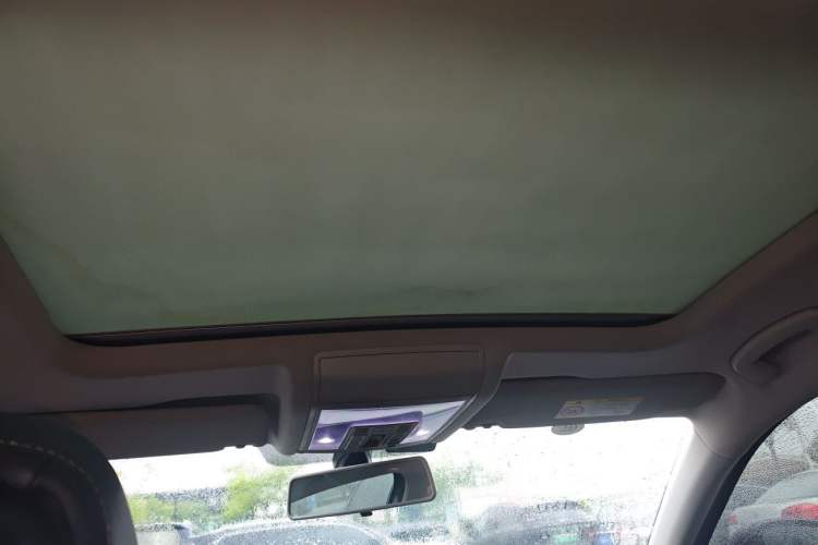 Used Volkswagen Passat 2019 330TSI Luxury Edition China VI Standard Headliner