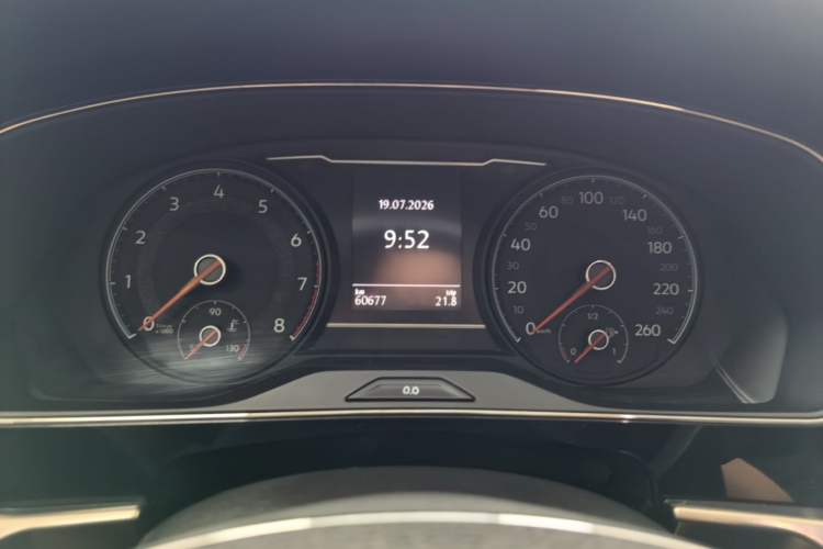 Used Volkswagen Passat 2019 330TSI Elite Edition China VI Instrument Cluster
