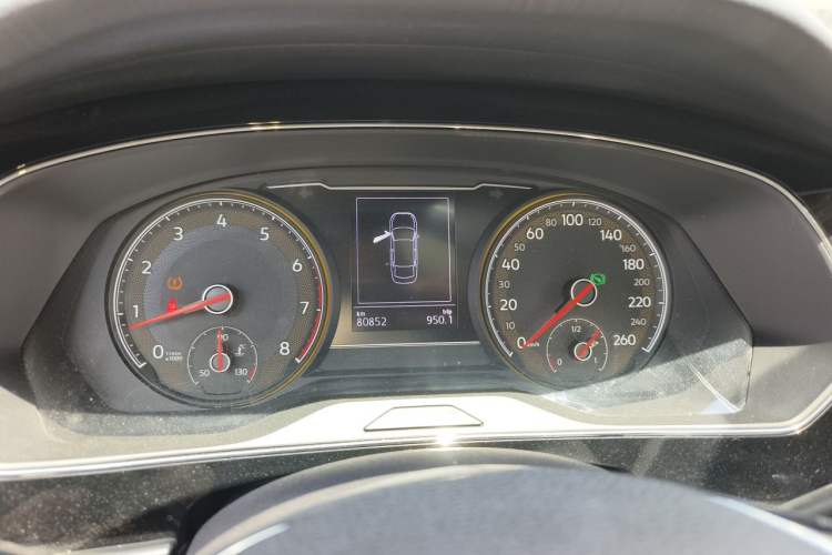 Used Volkswagen Passat 2019 330TSI Elite Edition China VI Instrument Cluster