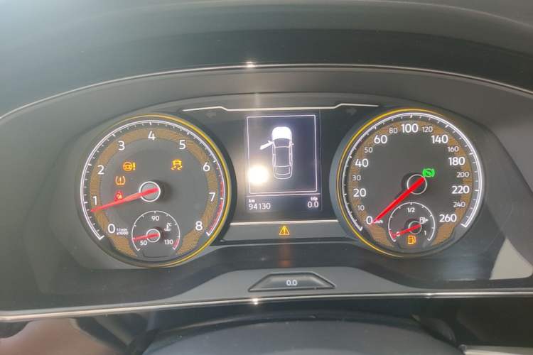 Used Volkswagen Passat 2019 330TSI Elite Edition China VI Instrument Cluster