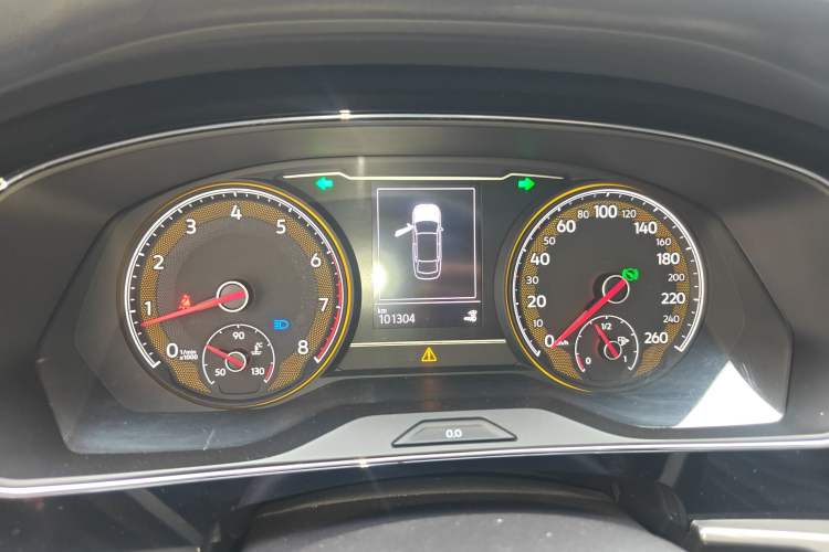 Used Volkswagen Passat 2019 330TSI Elite Edition China VI Instrument Cluster