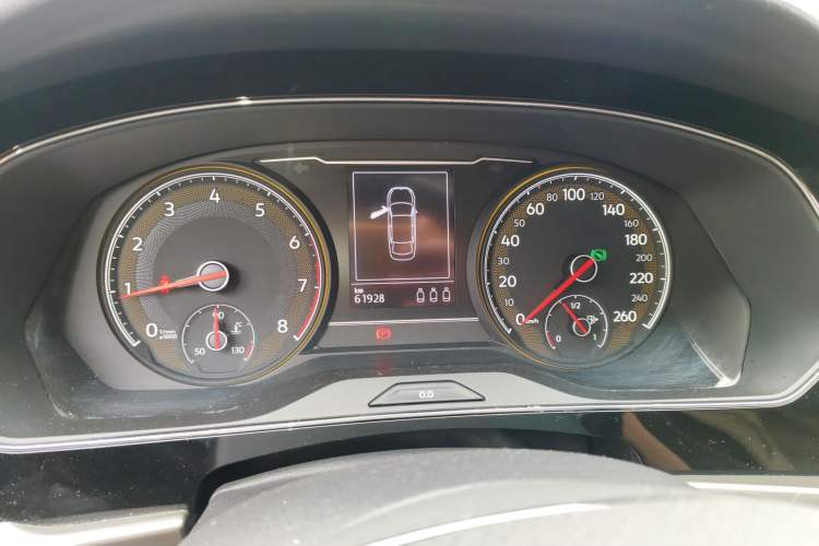 Used Volkswagen Passat 2019 330TSI Elite Edition China VI Instrument Cluster