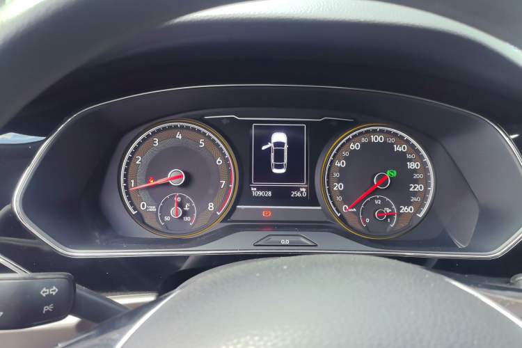 Used Volkswagen Passat 2019 280TSI Business Edition China VI Instrument Cluster
