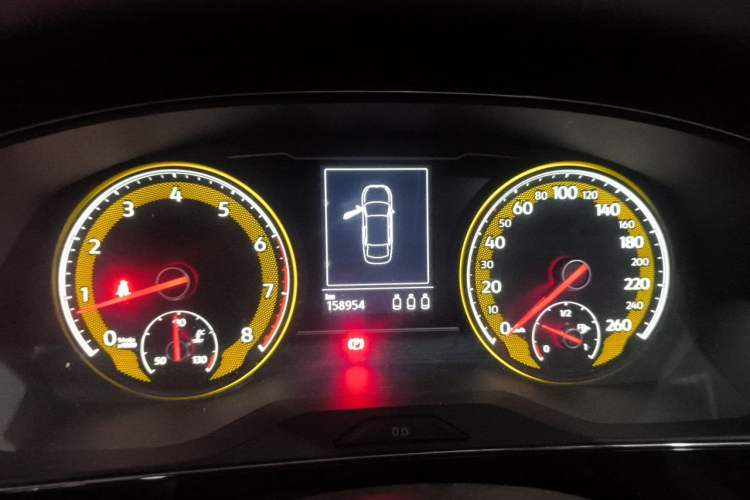 Used Volkswagen Passat 2019 330TSI Elite Edition China VI Instrument Cluster