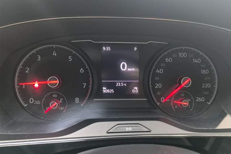 Used Volkswagen Passat 2019 280TSI Business Edition China VI Instrument Cluster
