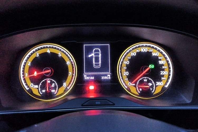 Used Volkswagen Passat 2019 280TSI Business Edition China VI Instrument Cluster