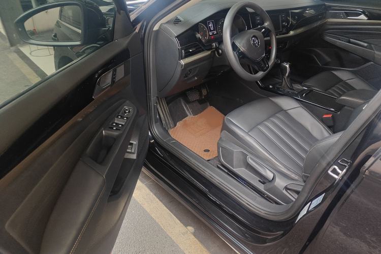 Used Volkswagen Passat 2019 280TSI Business Edition China VI Interior 1
