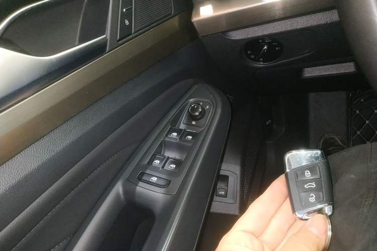 Used Volkswagen Passat 2019 330TSI Elite Edition China VI Interior 1