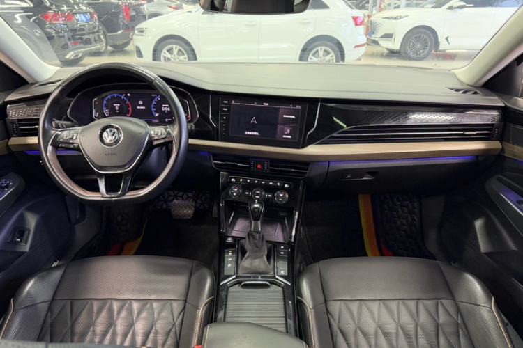 Used Volkswagen Passat 2019 330TSI Prestige Edition China V Standard Interior 1