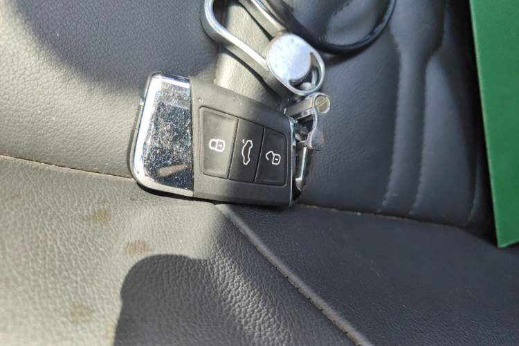 Used Volkswagen Passat 2019 280TSI Elite Edition China VI Standard Interior 1