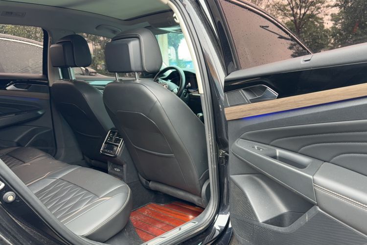 Used Volkswagen Passat 2019 330TSI Luxury Edition China V Standard Interior 1