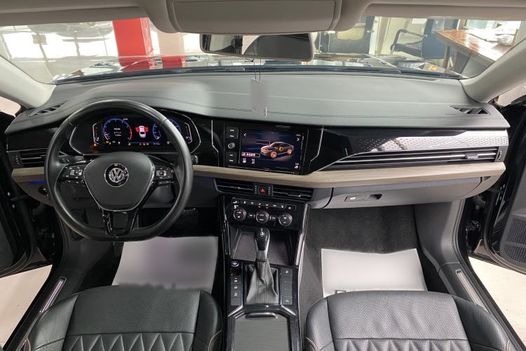 Used Volkswagen Passat 2019 330TSI Luxury Edition China V Standard Interior 2