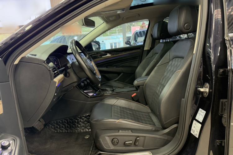 Used Volkswagen Passat 2019 330TSI Prestige Edition China V Standard Interior 2