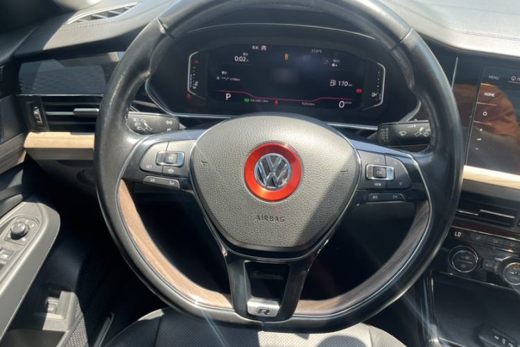 Used Volkswagen Passat 2019 380TSI Prestige Edition China VI Standard Interior 2