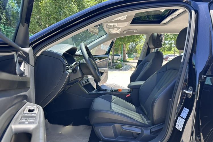 Used Volkswagen Passat 2019 280TSI Business Edition China VI Interior 2