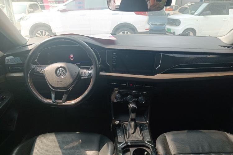 Used Volkswagen Passat 2019 380TSI Prestige Edition China VI Standard Interior 2