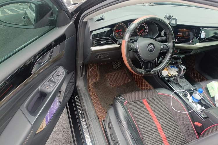 Used Volkswagen Passat 2019 330TSI Elite Edition China V Standard Interior 3