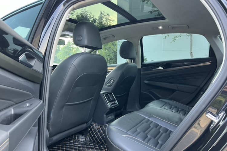 Used Volkswagen Passat 2019 330TSI Elite Edition China V Standard Interior 4