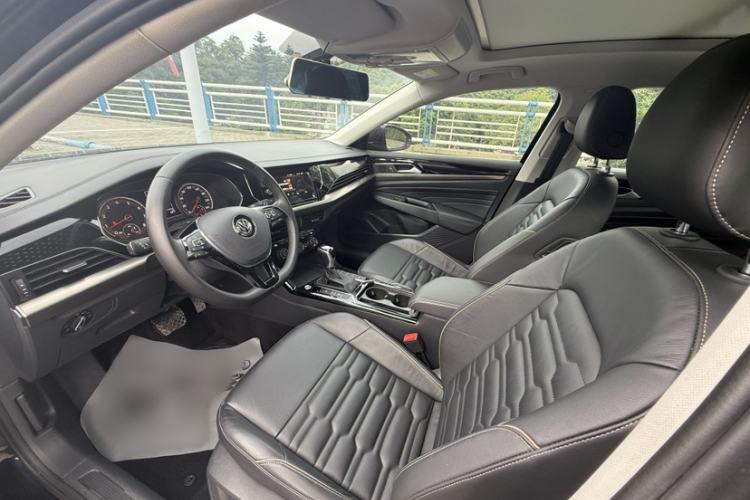 Used Volkswagen Passat 2019 330TSI Elite Edition China V Standard Interior 4