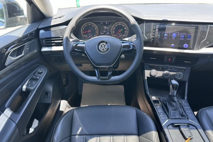 Used Volkswagen Passat 2019 280TSI Business Edition China VI Interior 4