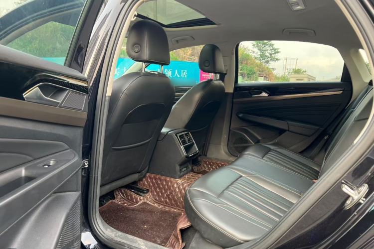 Used Volkswagen Passat 2019 280TSI Business Edition China VI Interior 4