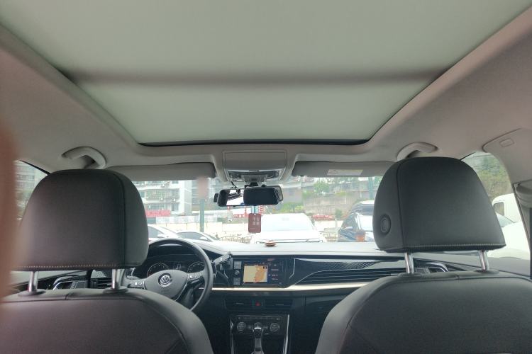 Used Volkswagen Passat 2019 330TSI Elite Edition China VI Interior 4
